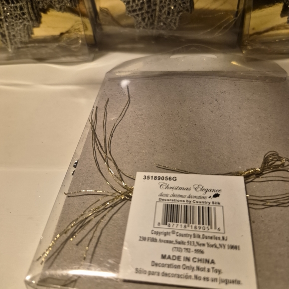 Elegant Glittery Silver Maple Leaf Ornaments - 50 total - Picture 5 of 8